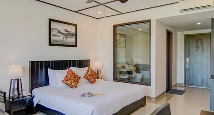 White Lotus Hotel Hoi An Room Type - Deluxe King With Balcony