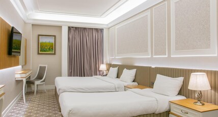 Theatrum Hotel Room Type - Junior Suite