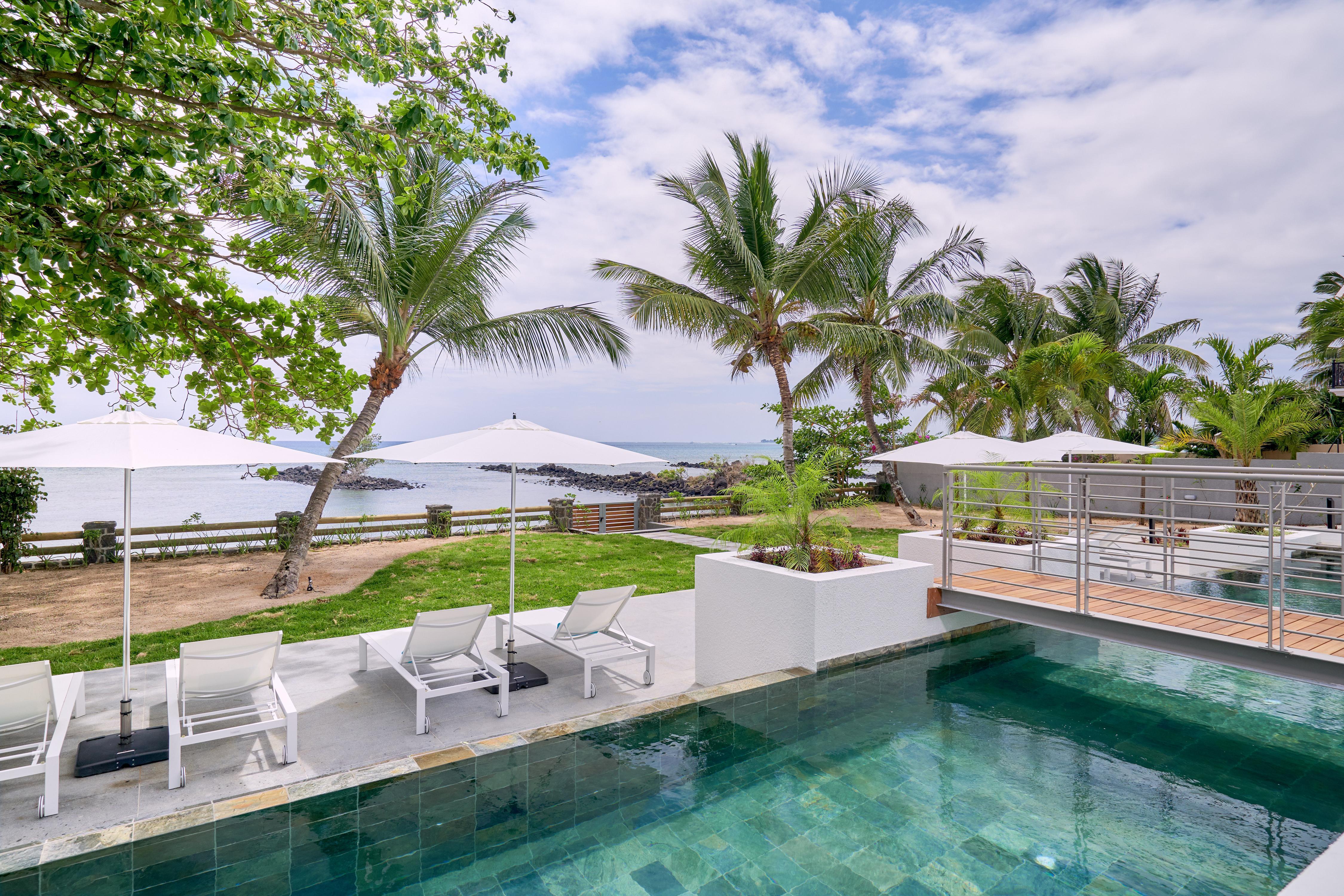 Les Estivales Beachfront Suites & Penthouses with LOV - Tap to explore photos