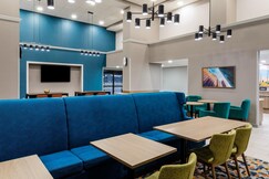 Hampton Inn & Suites Tomball