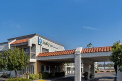 SureStay Hotel by Best Western Camarillo