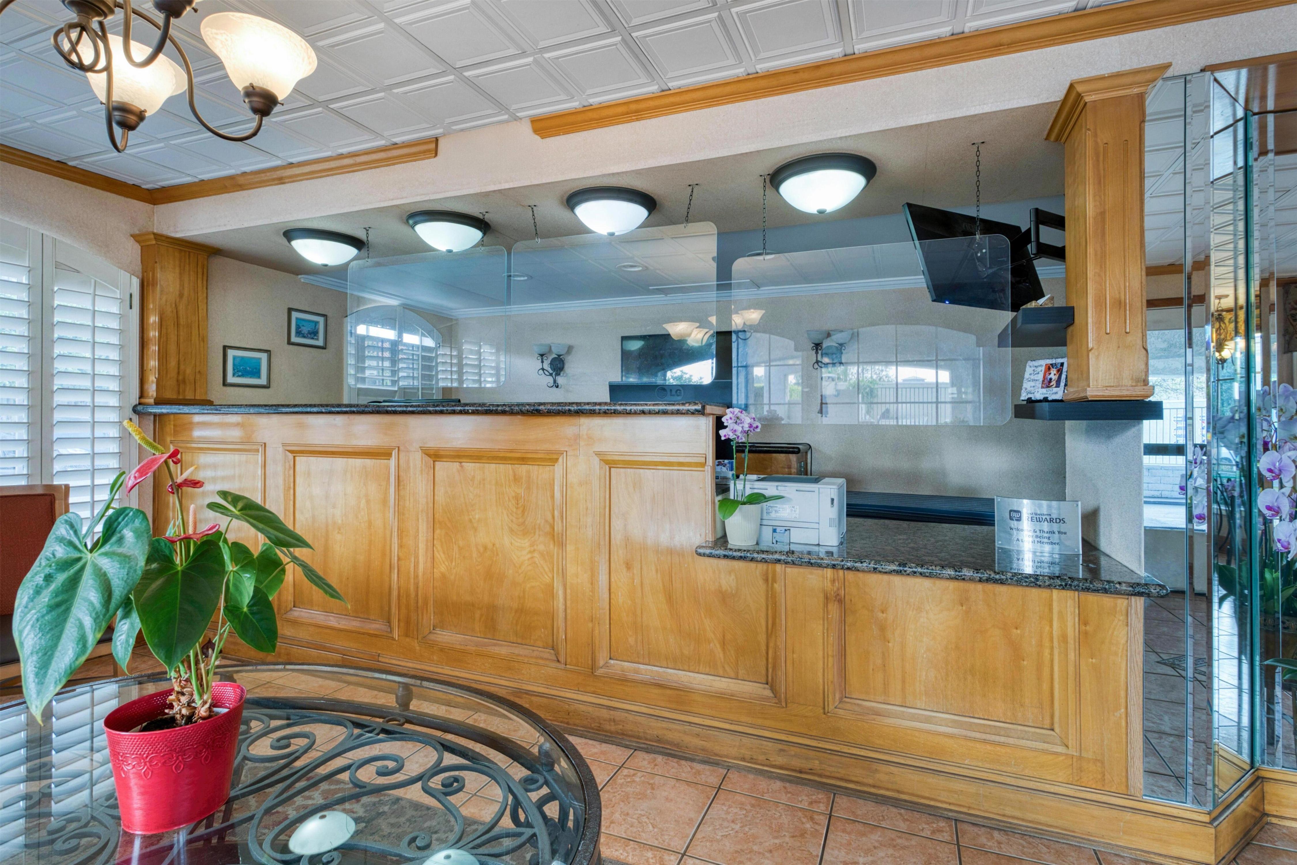 SureStay Hotel by Best Western Camarillo - Tap to explore photos