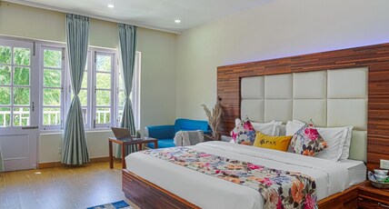 Pax Hotel Rock Villa With Swimming Pool. Room Type - Premium Room