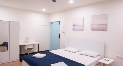 Slackpackr Hostel Room Type - Superior King room with Balcony