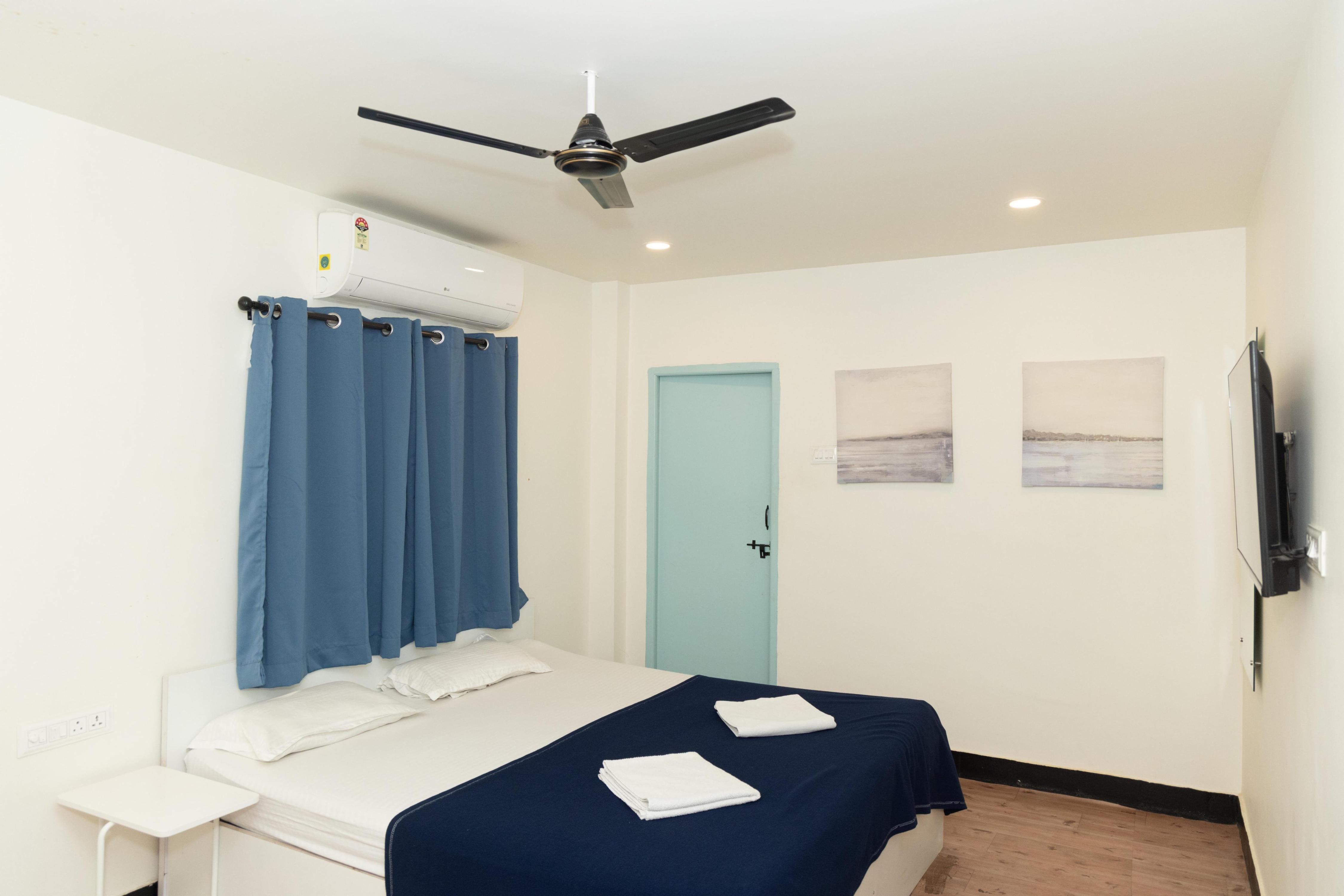 Slackpackr Hostel Room Type - Deluxe King Room