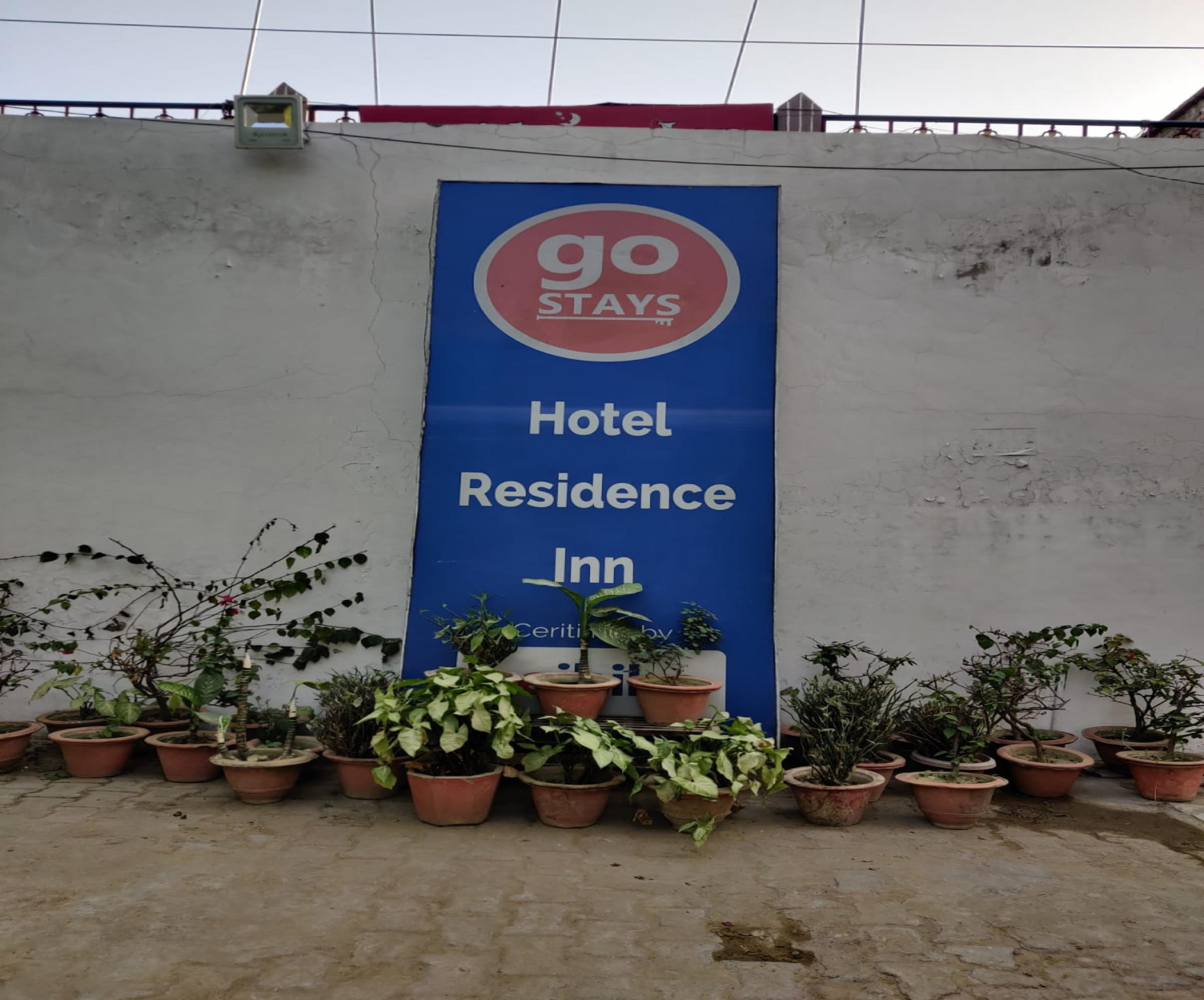 Hotel Residence - Tap to explore photos