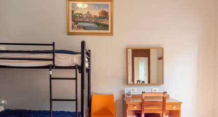 Alessandro Palace & Bar Hostel Room Type - 4 Bed Mixed Dorm Ensuite