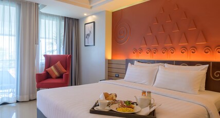Bay Beach Resort Jomtien Room Type - Deluxe City View with Bathtub Bay Beach Resort Jomtien Room Type - Deluxe City View with Bathtub