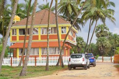 Glucklich Beach Cottages