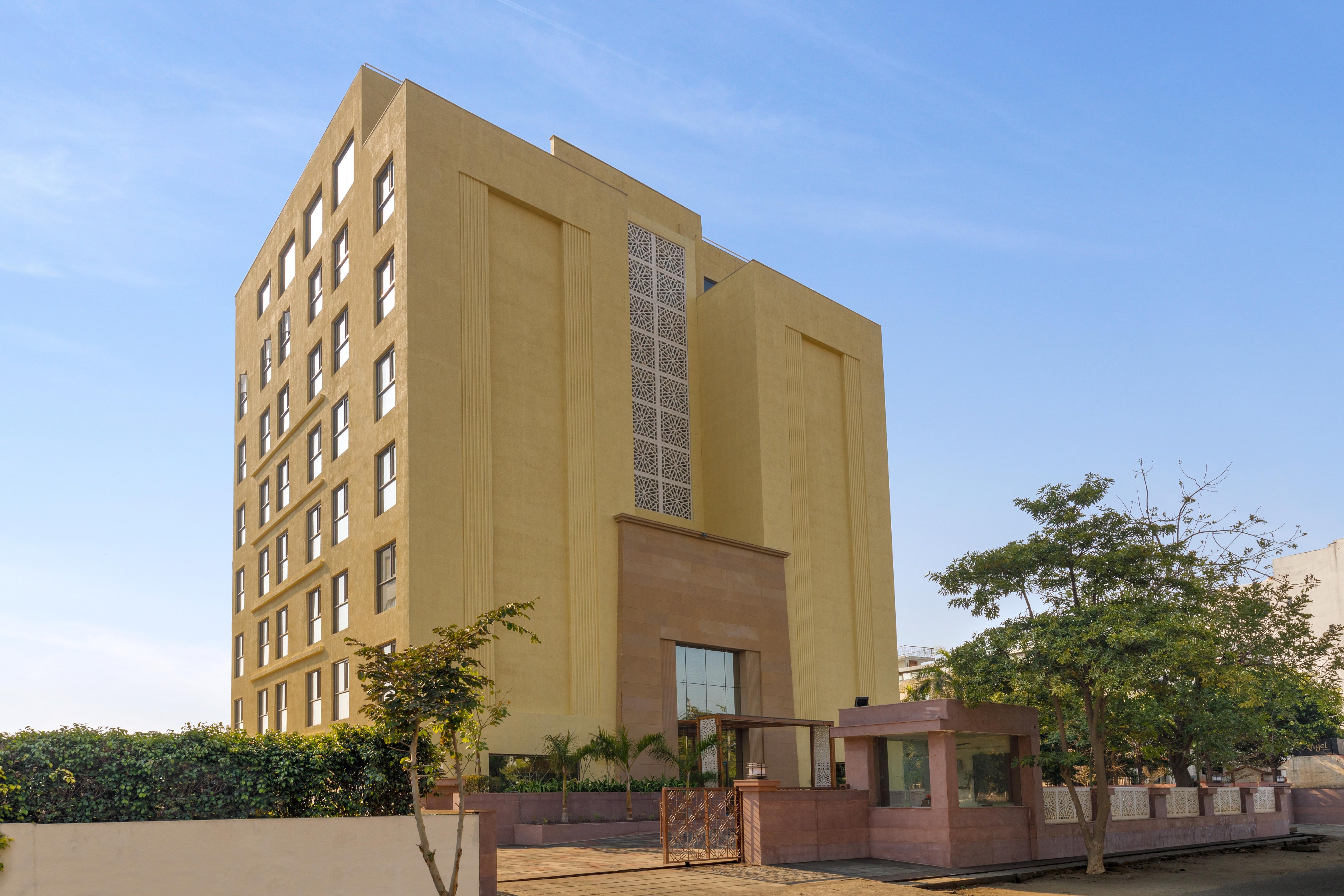 Ginger Greater Noida, Pari Chowk