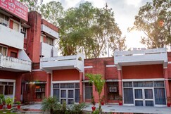 Rahi Tourist Bungalow Bareilly