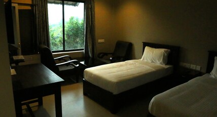 Cee Cee Grand Room Type - Deluxe  Room