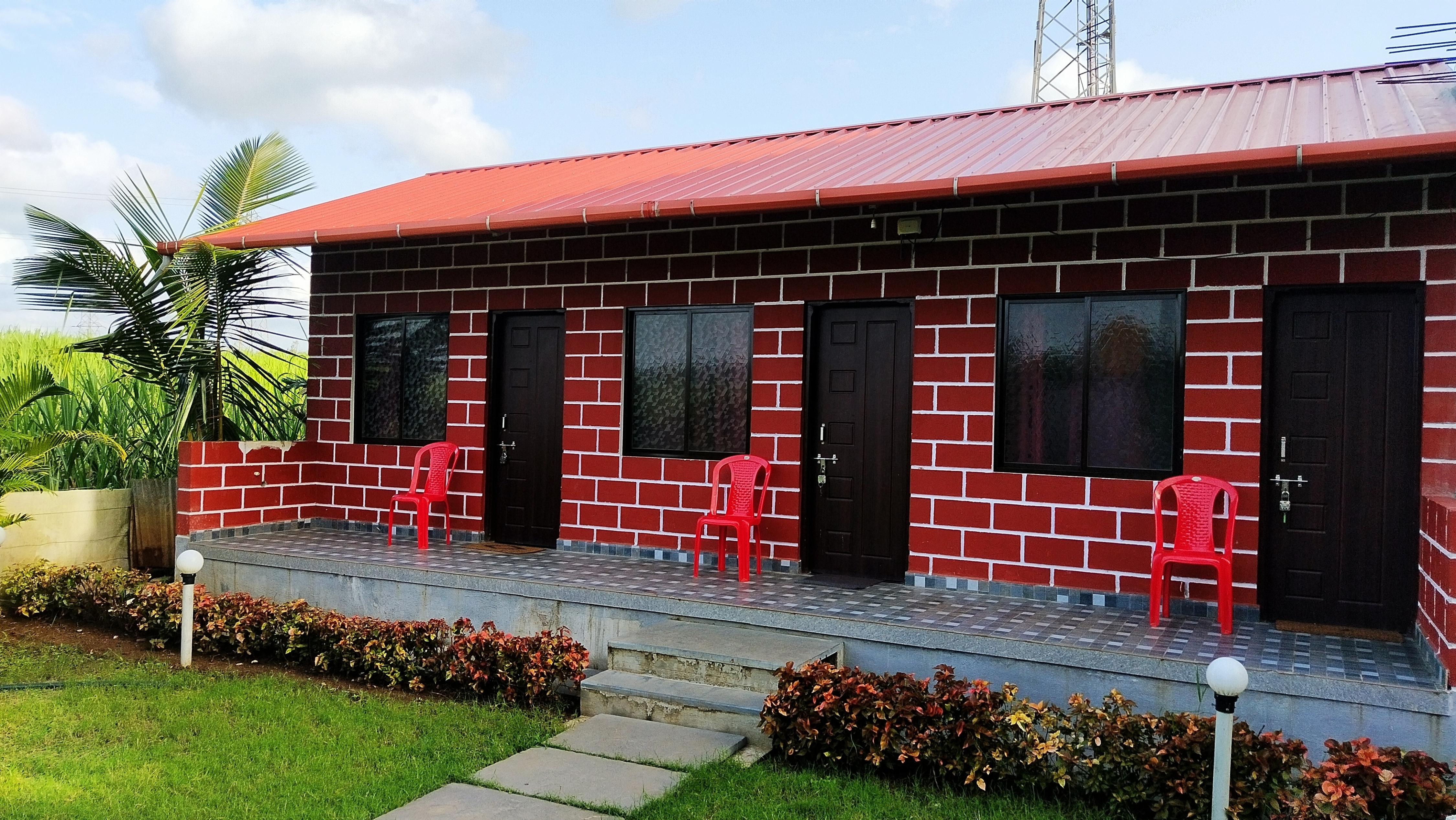 DANDELI CROCODILE EDGE HOME STAY Room Type - DELUX COUPLE ROOM WITH GARDEN VIEW