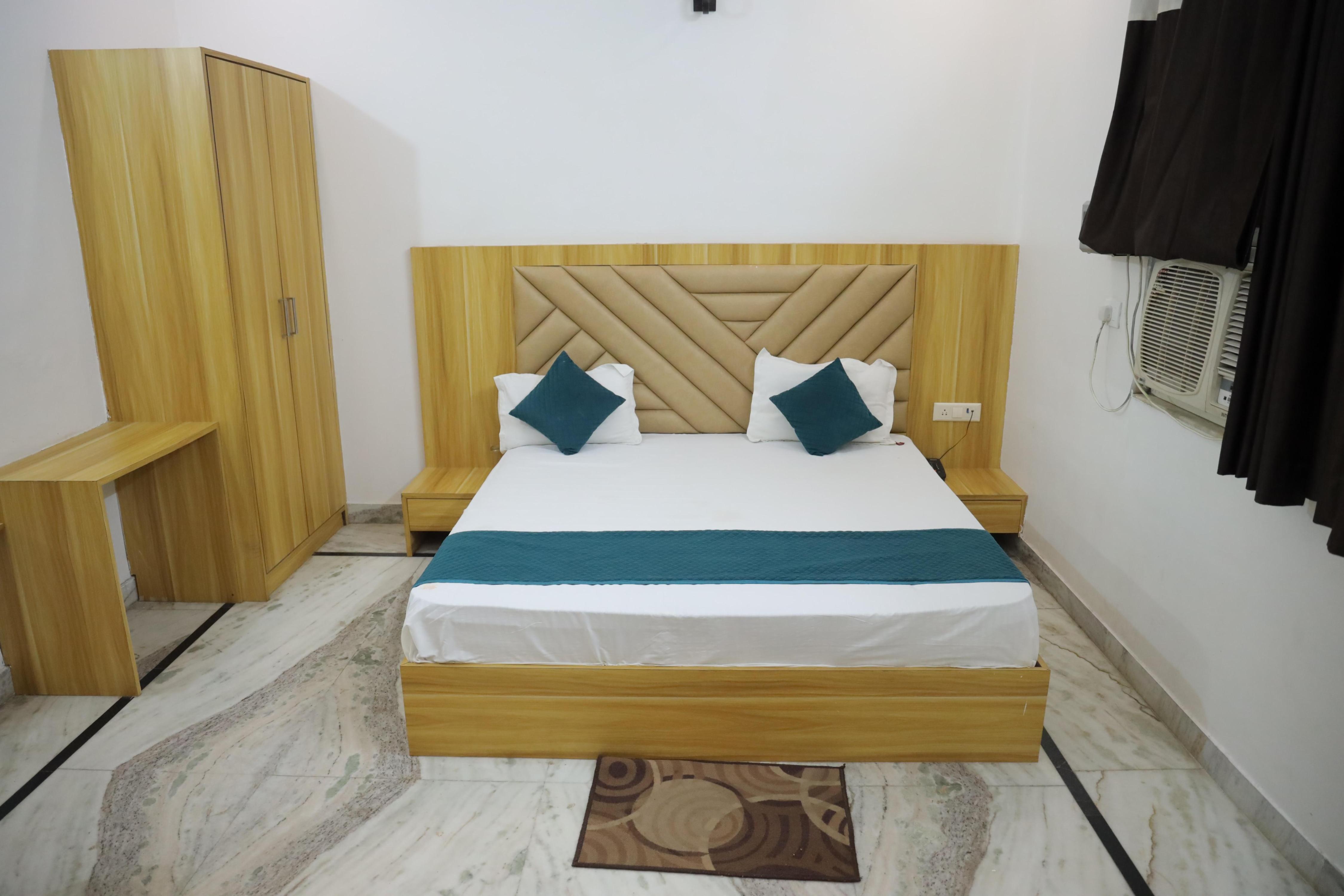 Hotel Chandra Garden Room Type - Super Deluxe Room