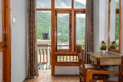 Himalayan Hamlet, Kullu