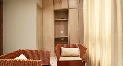 Galaxy Inn | 5 Min From Nemcare Hospital Room Type - Premium Room With City View Galaxy Inn | 5 Min From Nemcare Hospital Room Type - Premium Room With City View