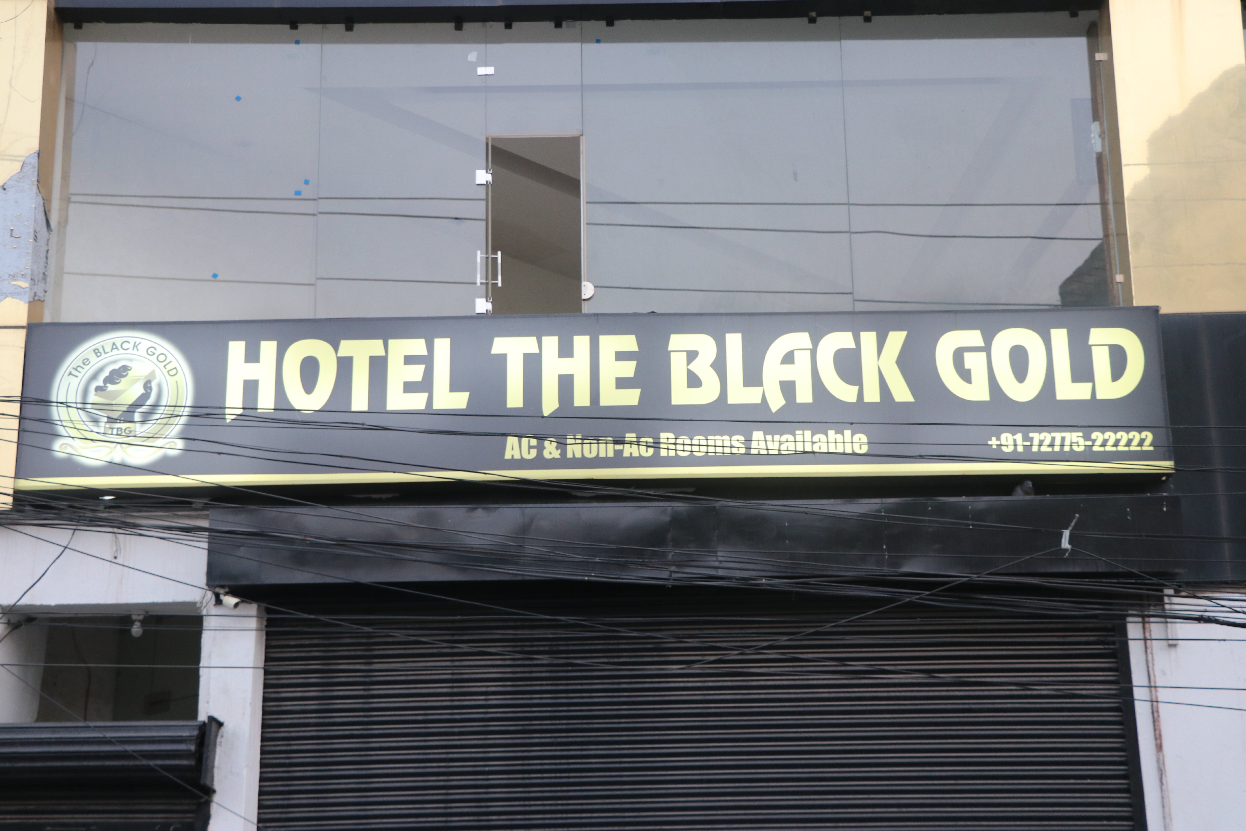 Hotel The Black Gold - Tap to explore photos