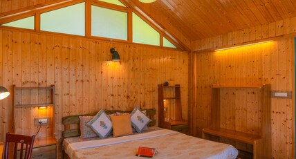 Zostel Plus Mussoorie (Kempty) Room Type - Independent Pine View Cottage (Clover Cabin)