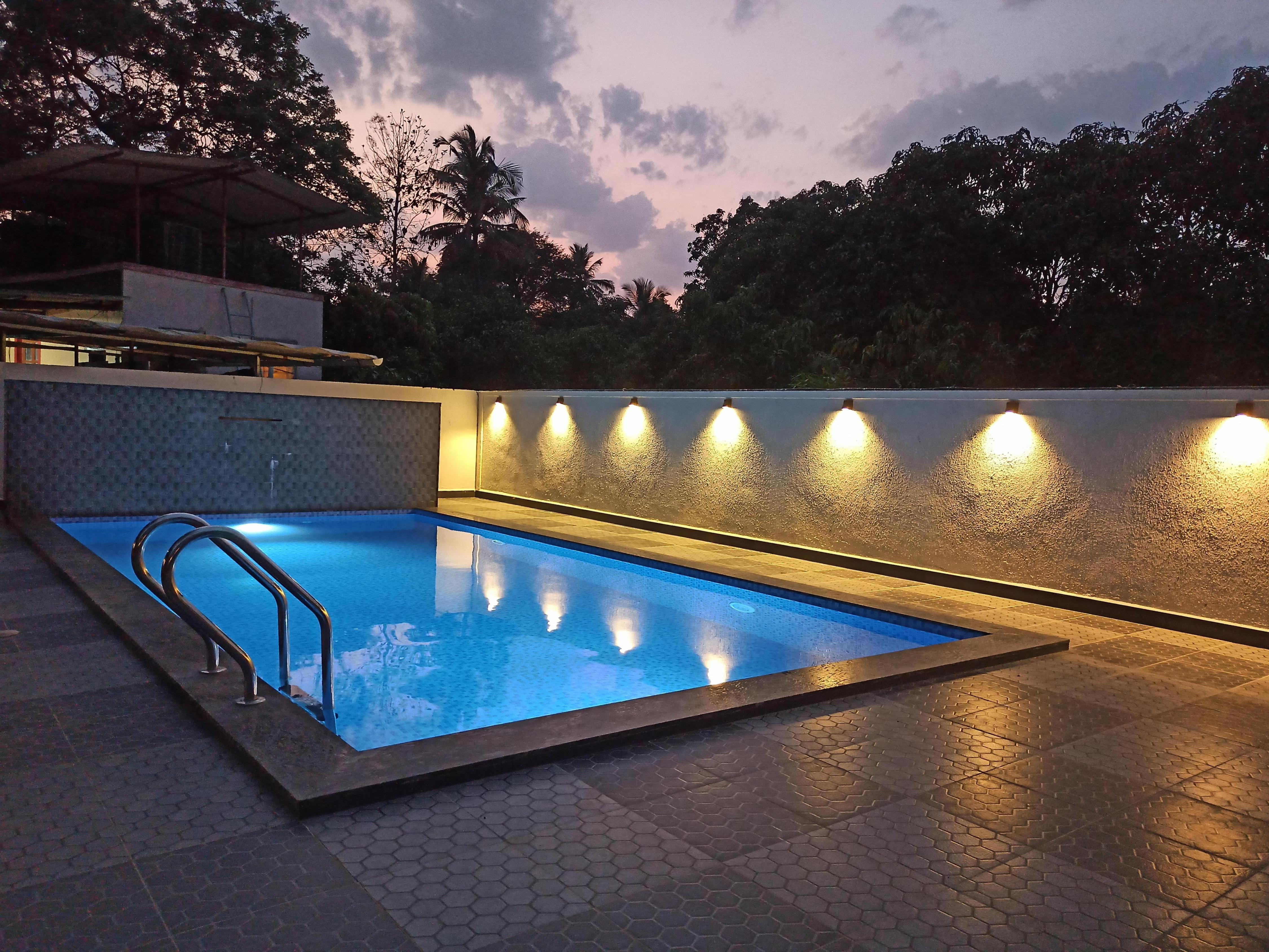 Kamal Homes | Rooms & Restaurant - Tap to explore photos