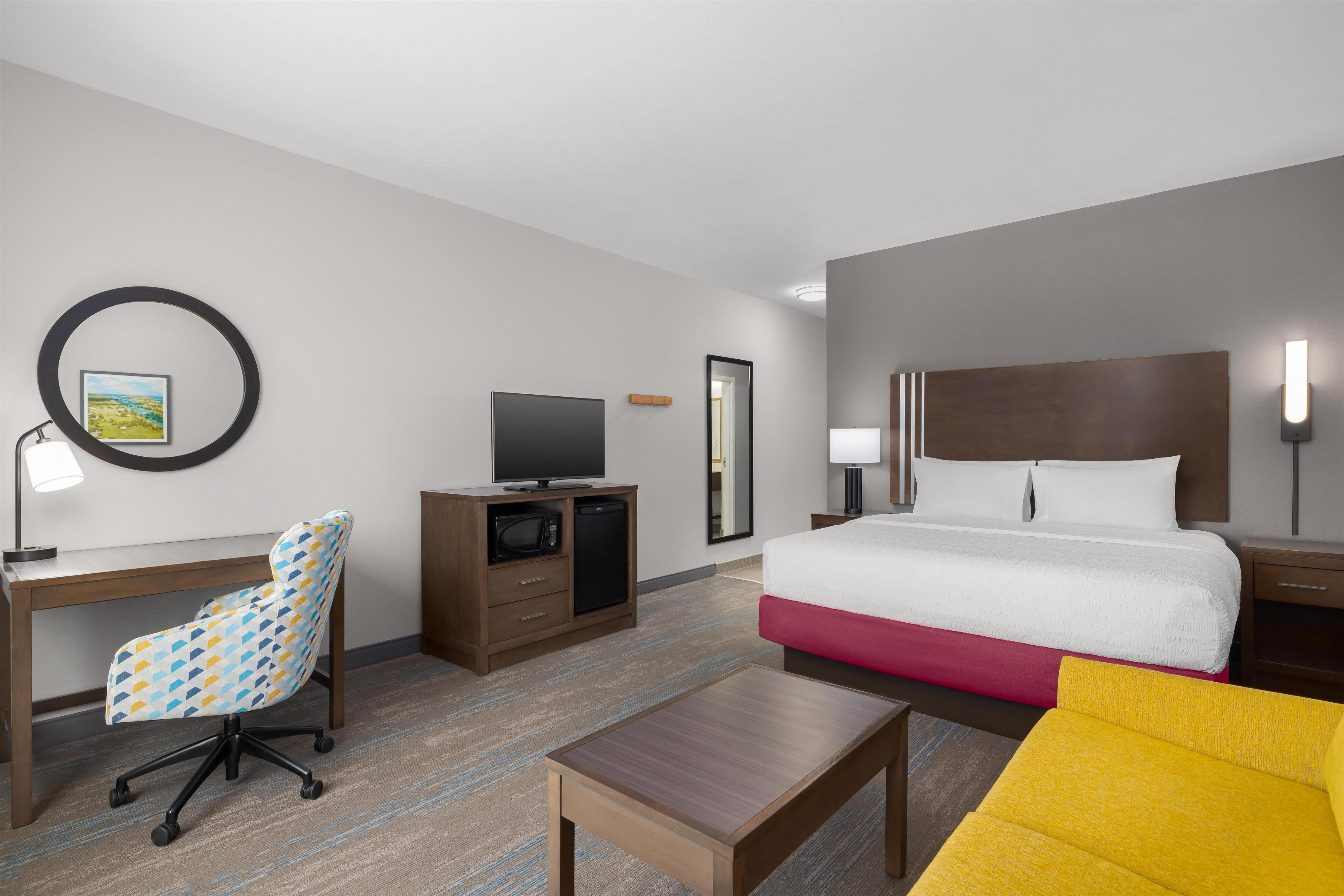Hampton Inn by Hilton Kenedy - Tap to explore photos