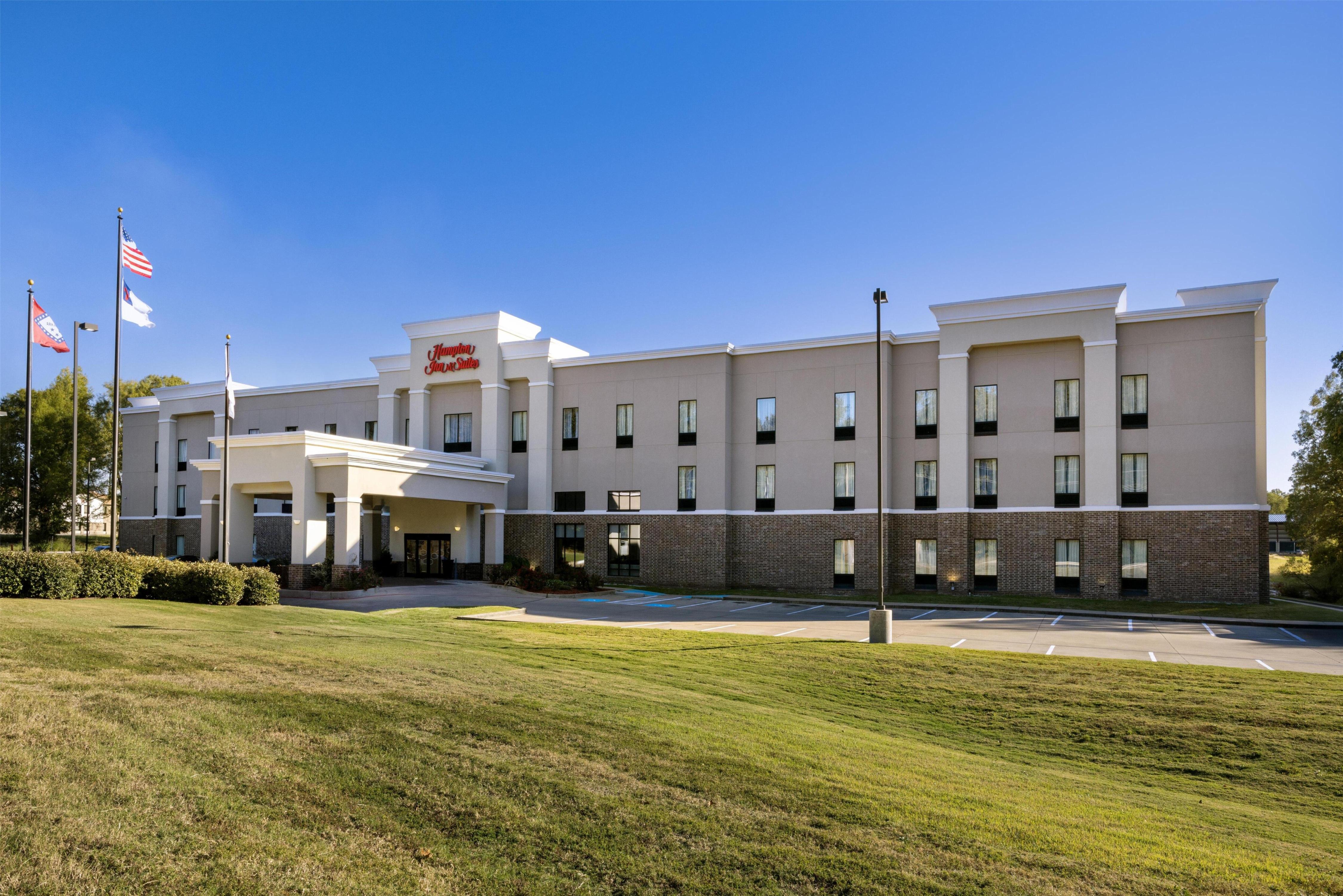 Hampton Inn & Suites by Hilton Hope - Tap to explore photos
