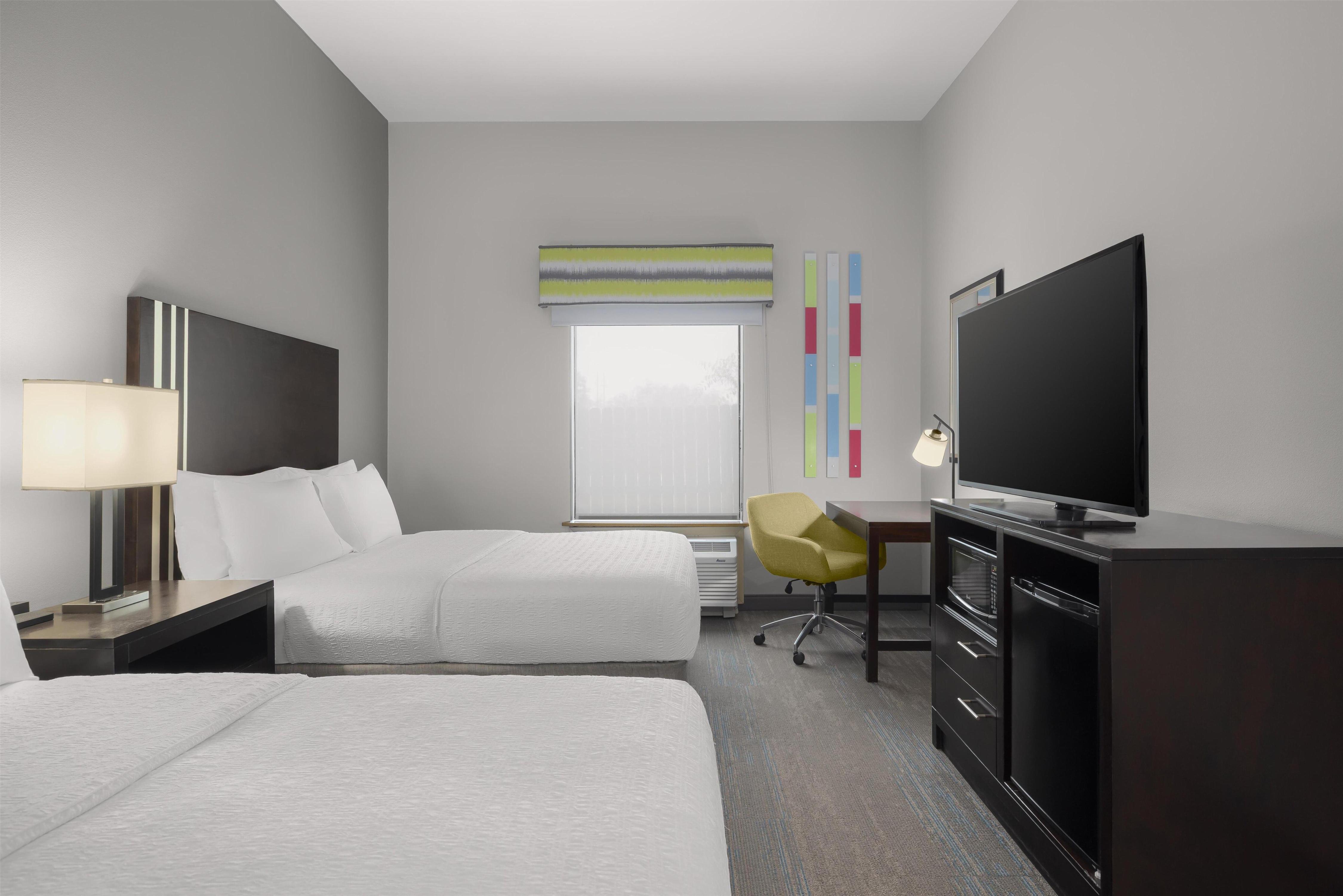 Hampton Inn Pleasanton - Tap to explore photos