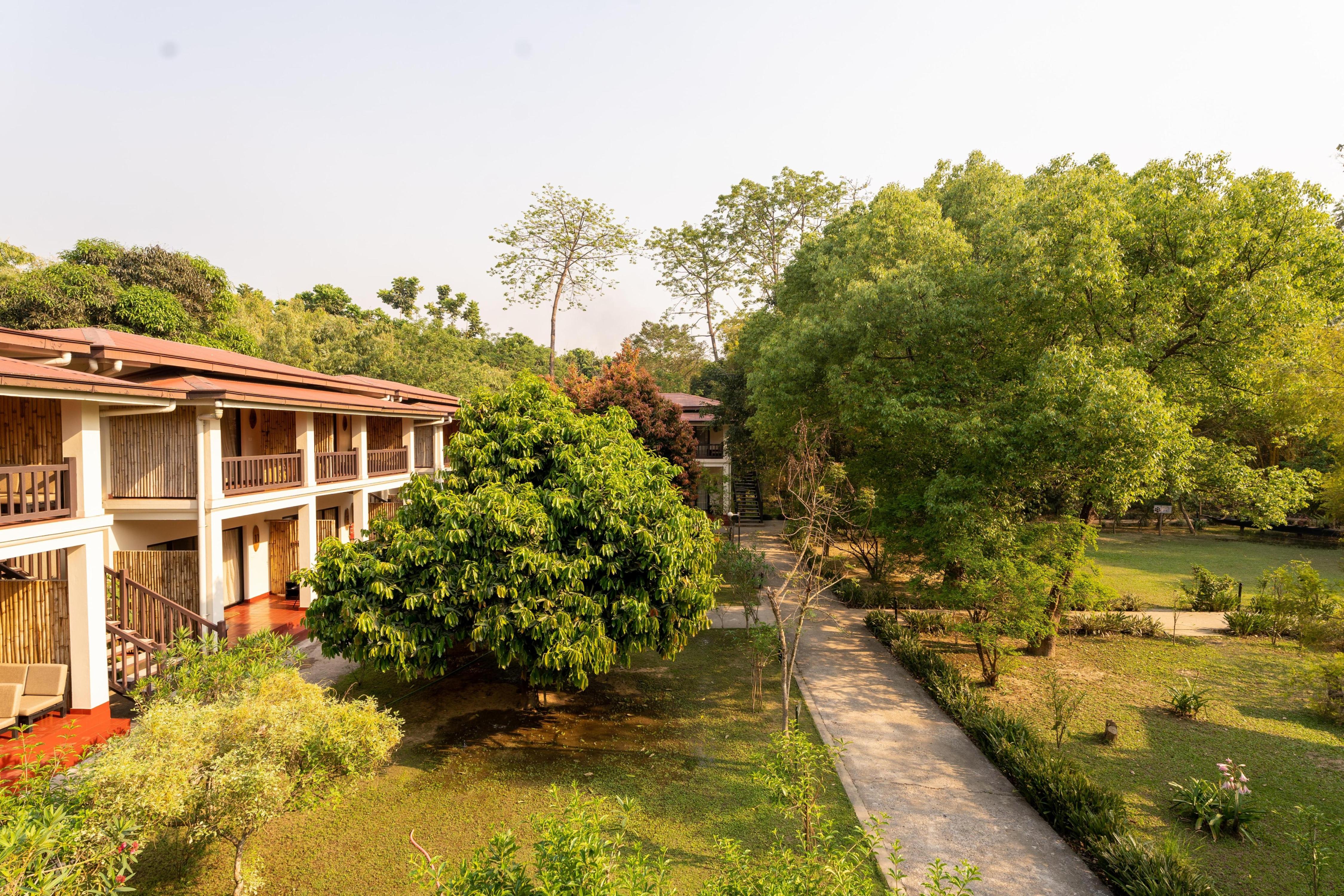 JAGATPUR LODGE BY ANNAPURNA - Tap to explore photos