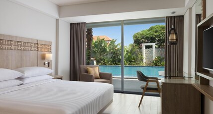 Fairfield by Marriott Bali Legian Room Type - Guest room, 1 King, Poolside