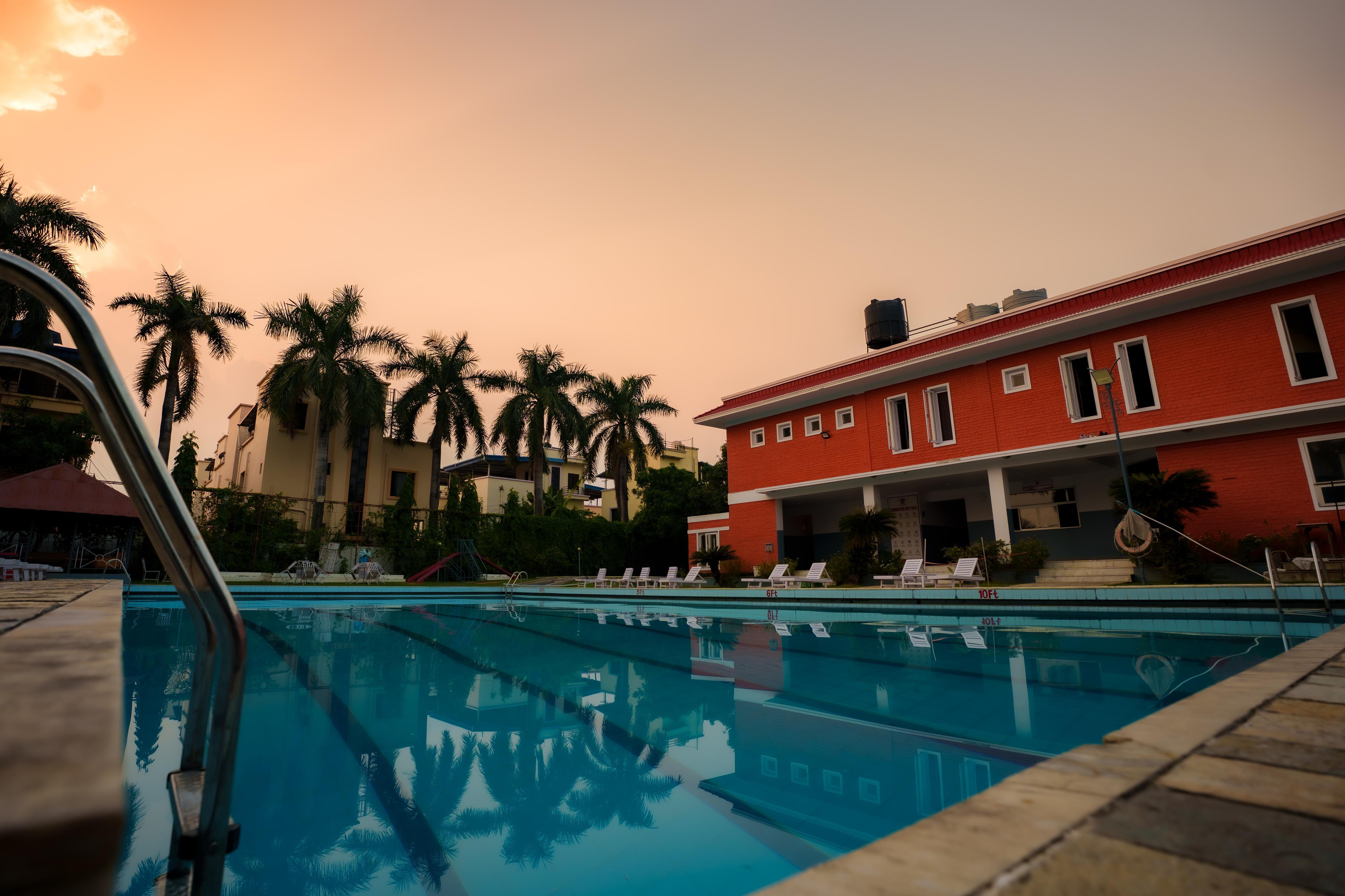 Dreamland Gold Resort & Hotel - Tap to explore photos