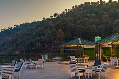 Hampstead Residency | Valley-view Apartments, Kasauli