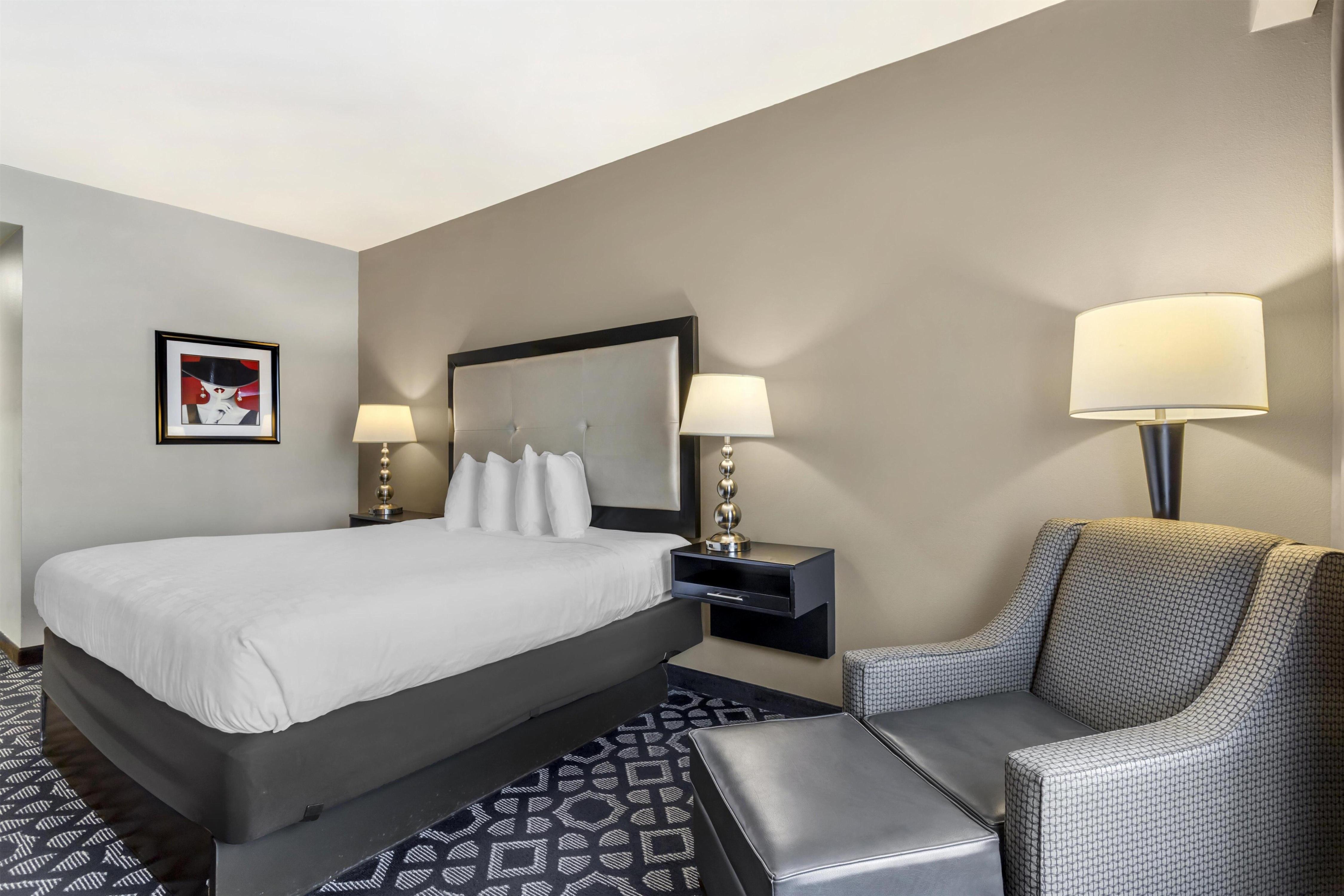 Best Western Plus Laredo Inn & Suites Room Type - 1 King Bed, Non-Smoking, Microwave And Mini-Refrigerator, Full Breakfast