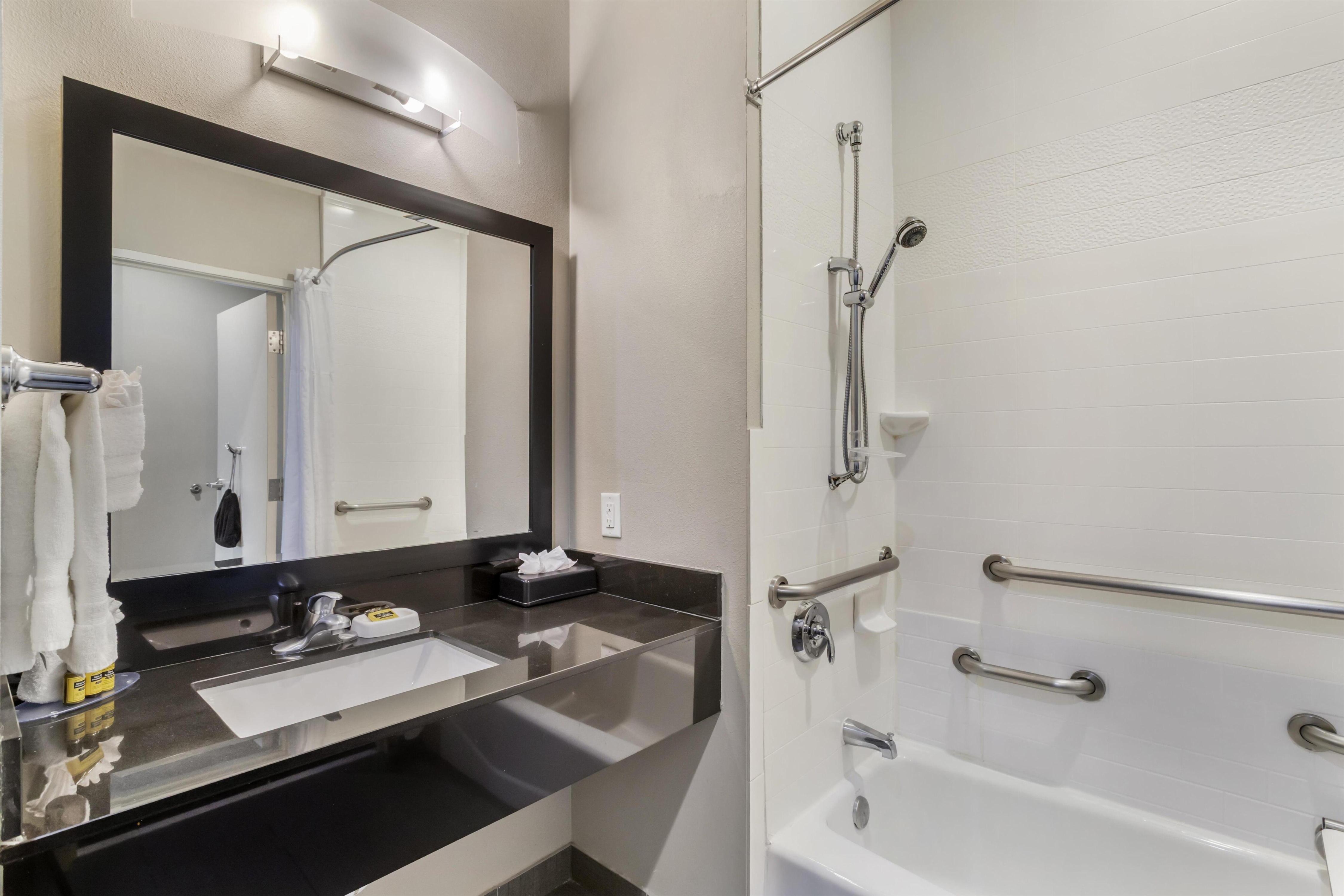 Best Western Plus Laredo Inn & Suites Room Type - Accessible - 1 King, Communication Assistance, Non-Smoking, Full Breakfast