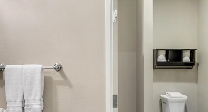Best Western Plus Laredo Inn & Suites Room Type - 1 King Bed, Non-Smoking, Larger Room, Microwave And Mini-Refrigerator, Shower Only, Full Breakfast Best Western Plus Laredo Inn & Suites Room Type - 1 King Bed, Non-Smoking, Larger Room, Microwave And Mini-Refrigerator, Shower Only, Full Breakfast