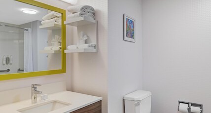Hampton Inn Suites Augusta West Room Type - 1KNG MOB HEAR ACC W TUB NS