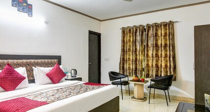 Hotel Dolphin @ Delhi Airport Room Type - Deluxe Room Hotel Dolphin @ Delhi Airport Room Type - Deluxe Room