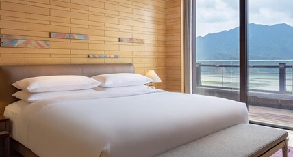 Conrad Hangzhou Tonglu Room Type - KING PREMIUM SUITE