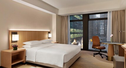 Hyatt Place Chengdu Pebble Walk Room Type - King Bedwith sofa bed