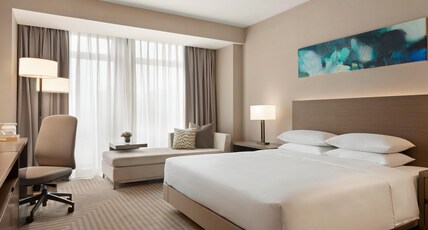 Hyatt House Chengdu Pebble Walk Room Type - Den 1 King Bed