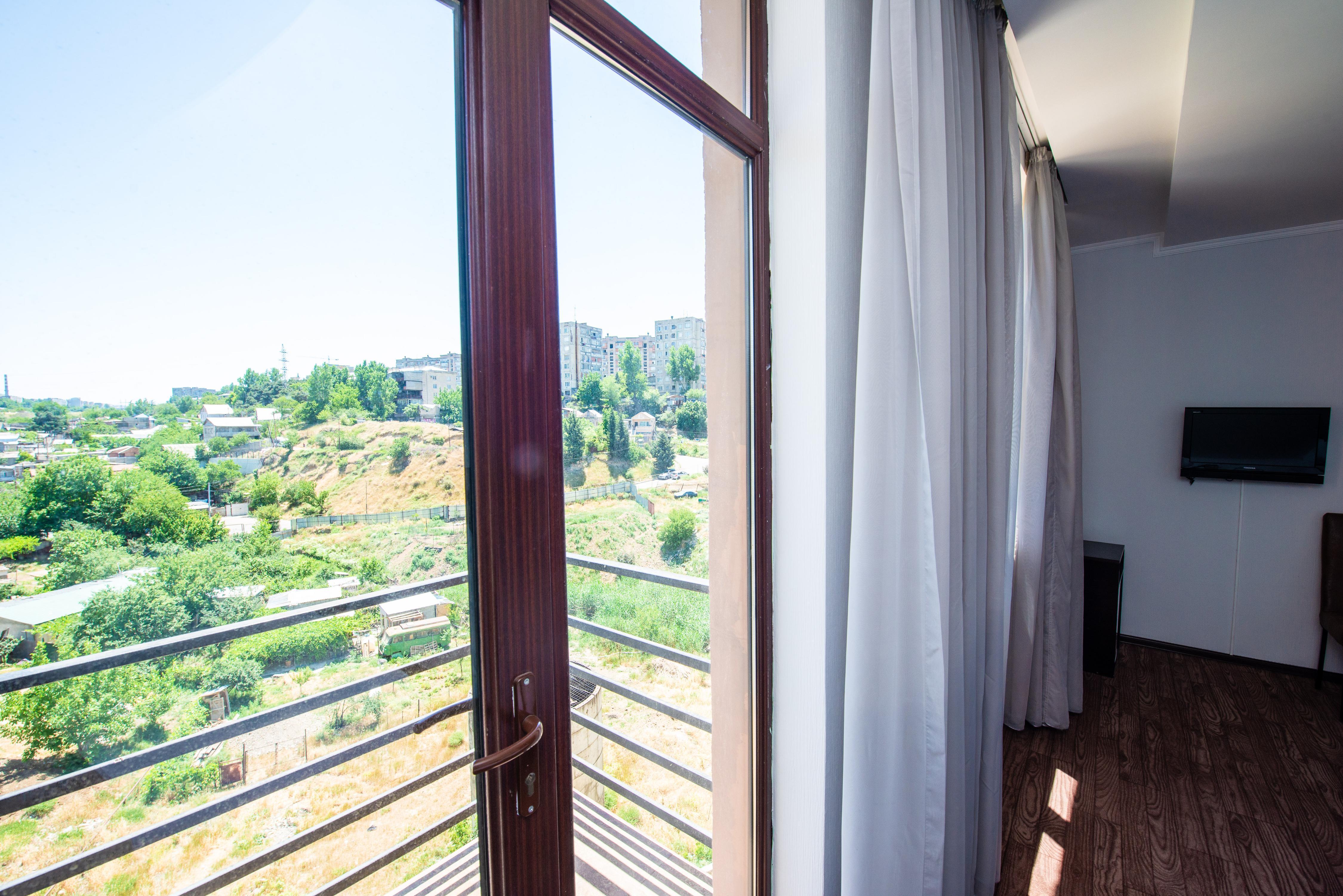 Hotel Shine Palace, Tbilisi - Tap to explore photos