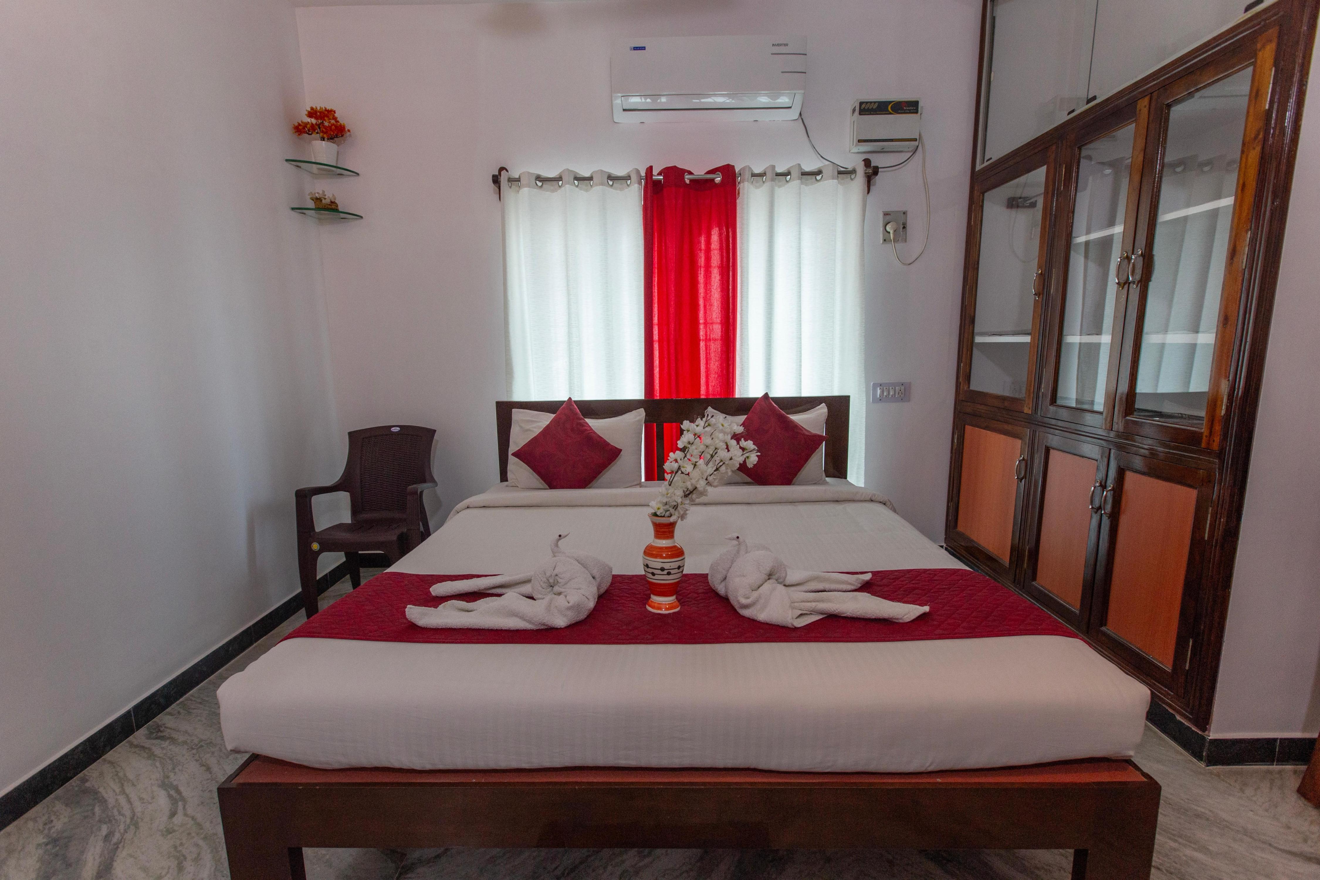 Sunflower Villa | Rooms & Caretaker Room Type - Lily Deluxe Room