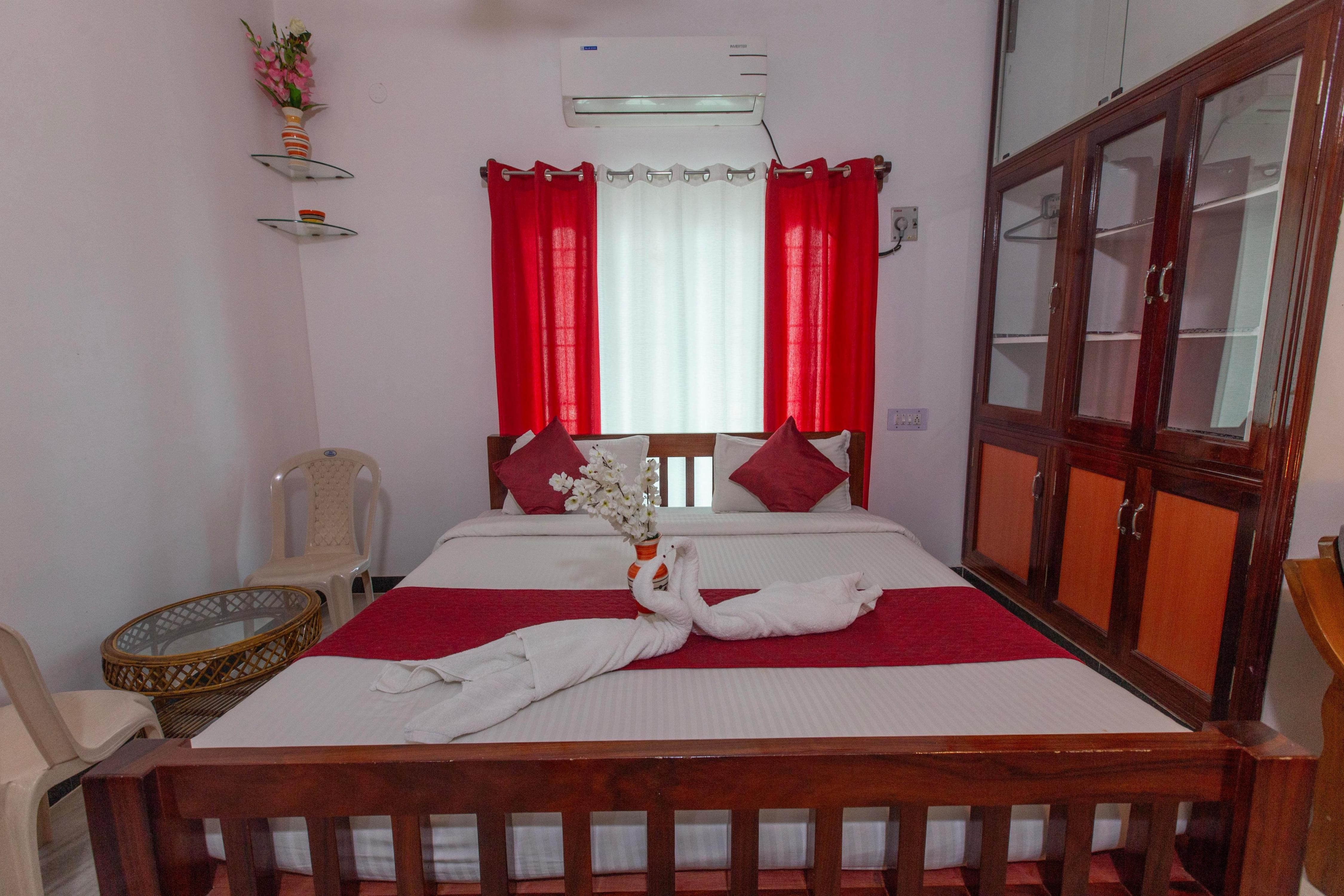 Sunflower Villa | Rooms & Caretaker Room Type - Rose Deluxe Room