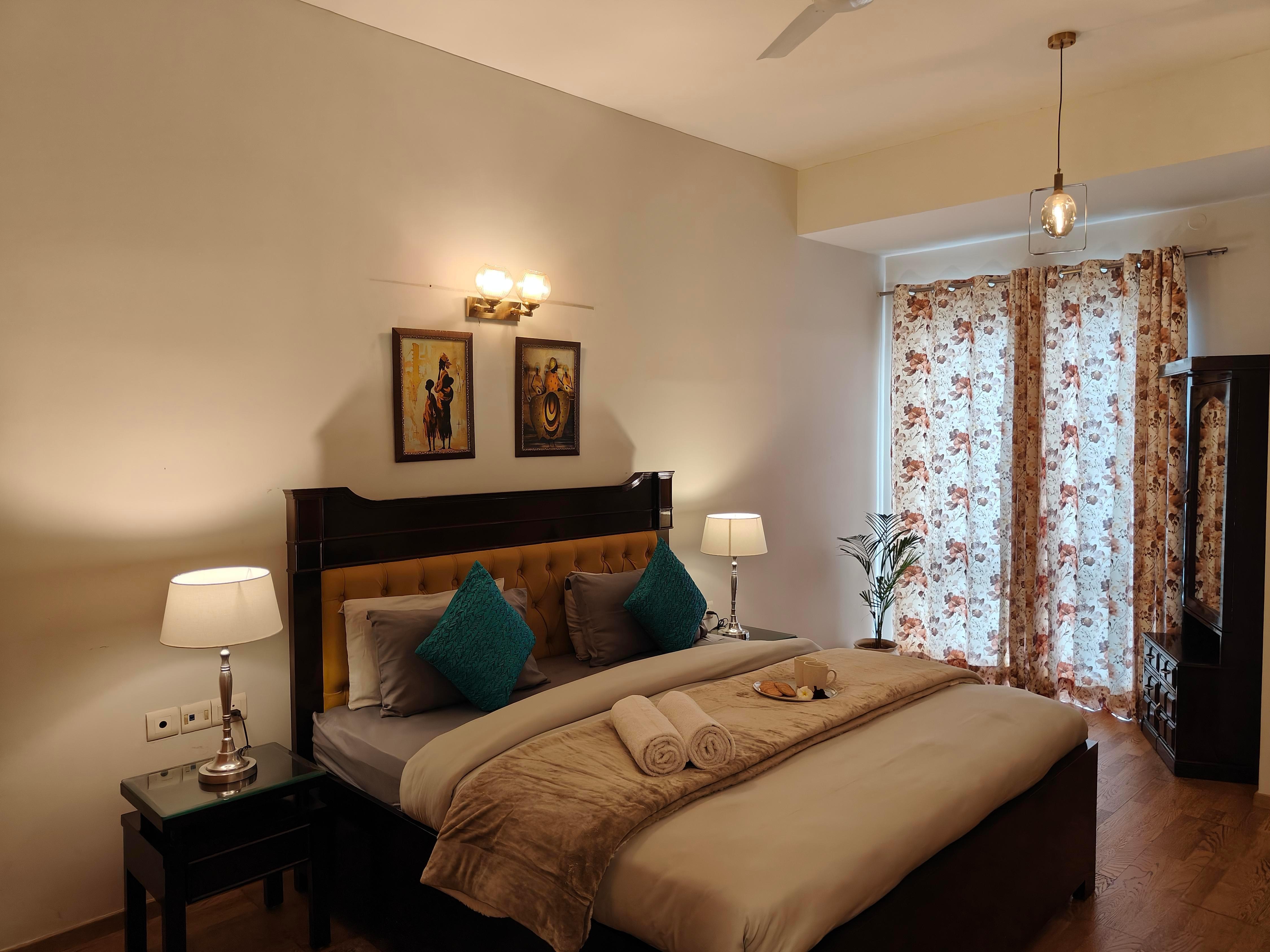 Stylish 2BHK G.F. Apartment near Golf Course Road, Gurgaon - Tap to explore photos