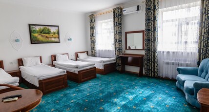 Qibla Tozabog Room Type - Quadruple Room