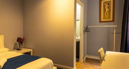 The Delight Hostel Room Type - Double Room with Private Bathroom