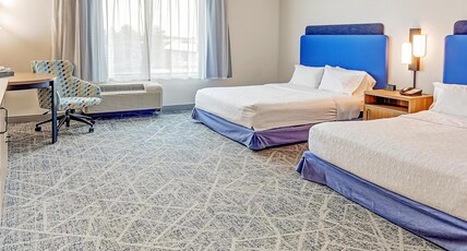 Hampton Inn by Hilton Foley, AL Room Type - 2 QNS ACCESSIBLE W TUB NS