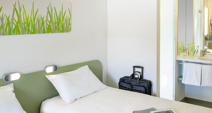 Ibis budget Berlin Potsdamer Platz Room Type - Standard Room with 2 single beds