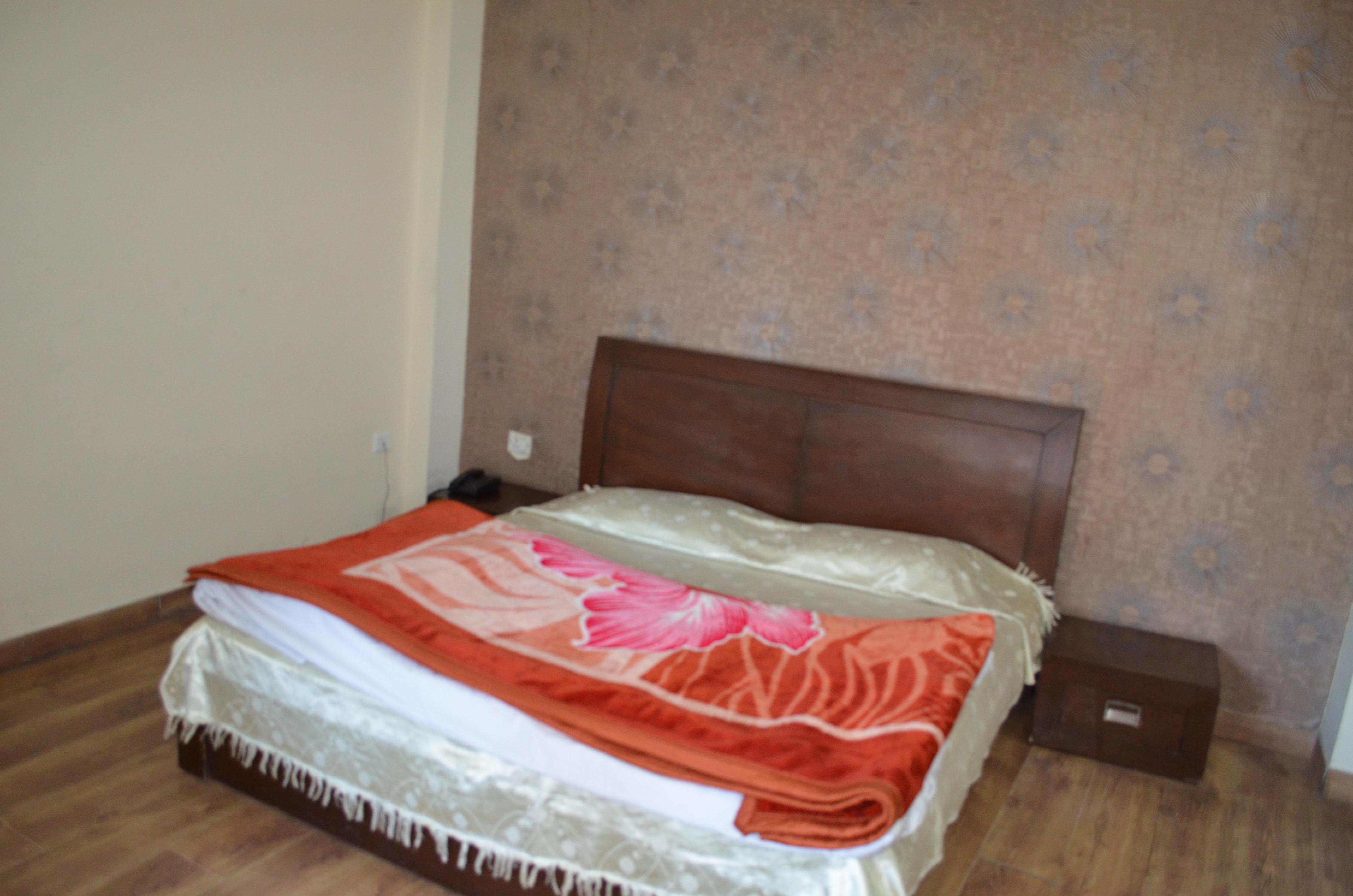 GMVN Hotel Dhanaulti Heights New - Tap to explore photos