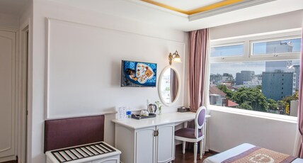 Sea Phoenix Hotel Room Type - Superior Twin Room With City View