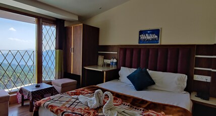 Hotel Midtown Malhotras Room Type - Super Deluxe Room