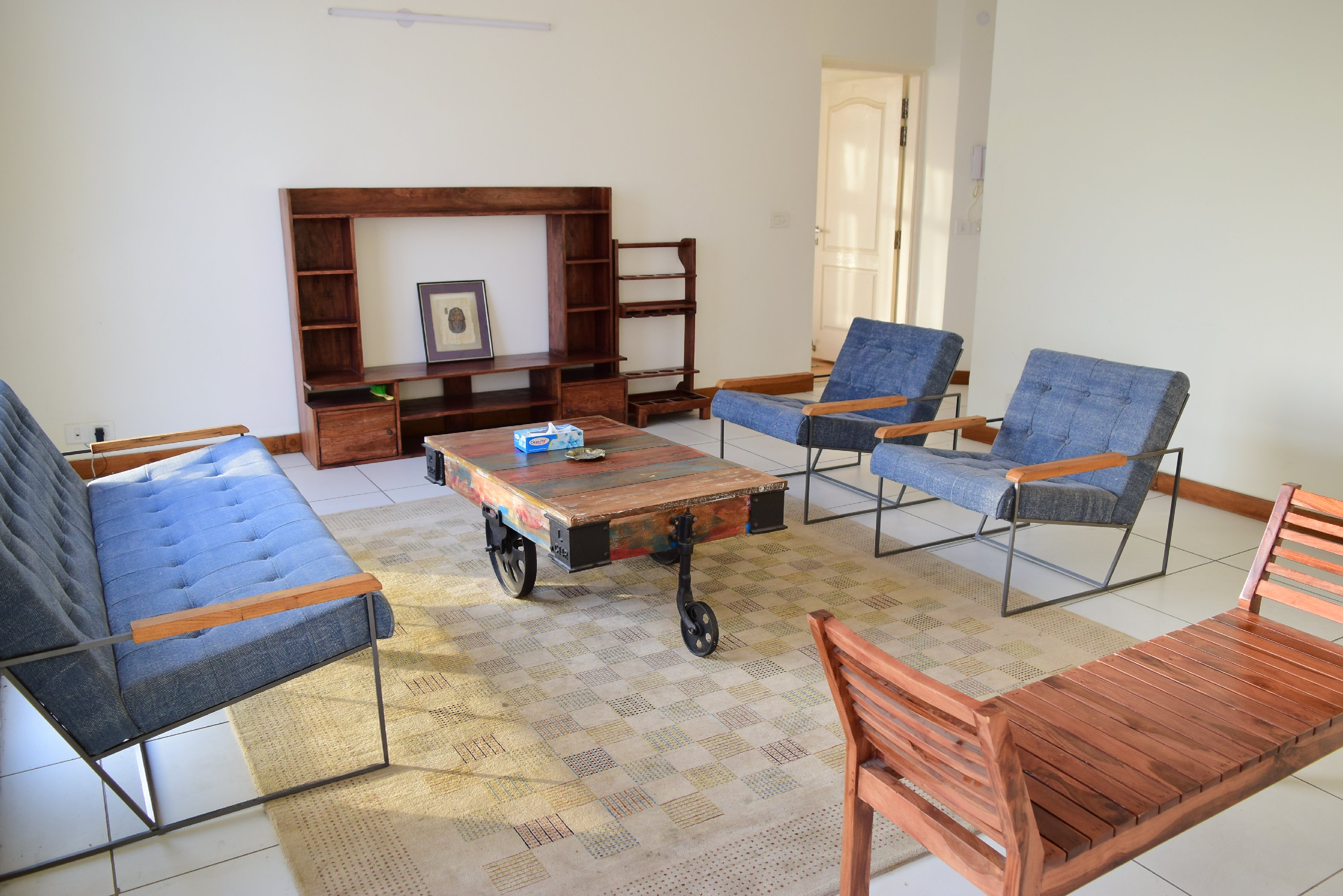 Vehome Spacoius Condo Apartment in Greater Noida - Tap to explore photos